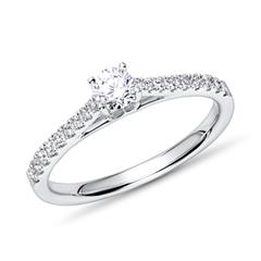 🦚 18K Weißgold Verlobungsring mit Diamanten, ca. 0,30 ct.