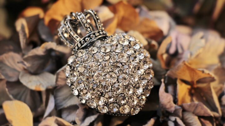 Diamanten und ihre kulturelle Bedeutung: Symbole von Liebe und Reichtum